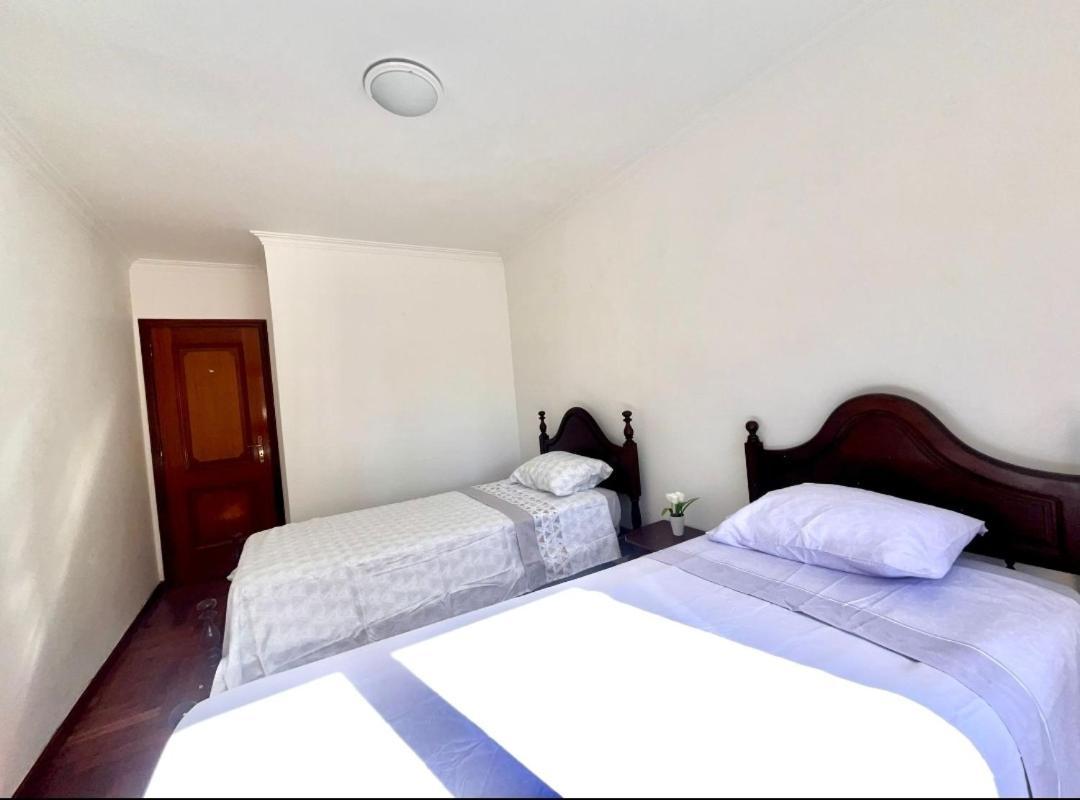 Appartement Quarto Boa Localizacao Com Cozinha E Casa De Banho à Caparica Extérieur photo