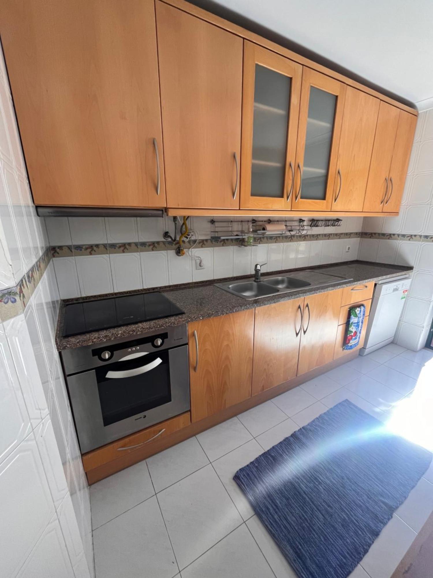 Appartement Quarto Boa Localizacao Com Cozinha E Casa De Banho à Caparica Extérieur photo