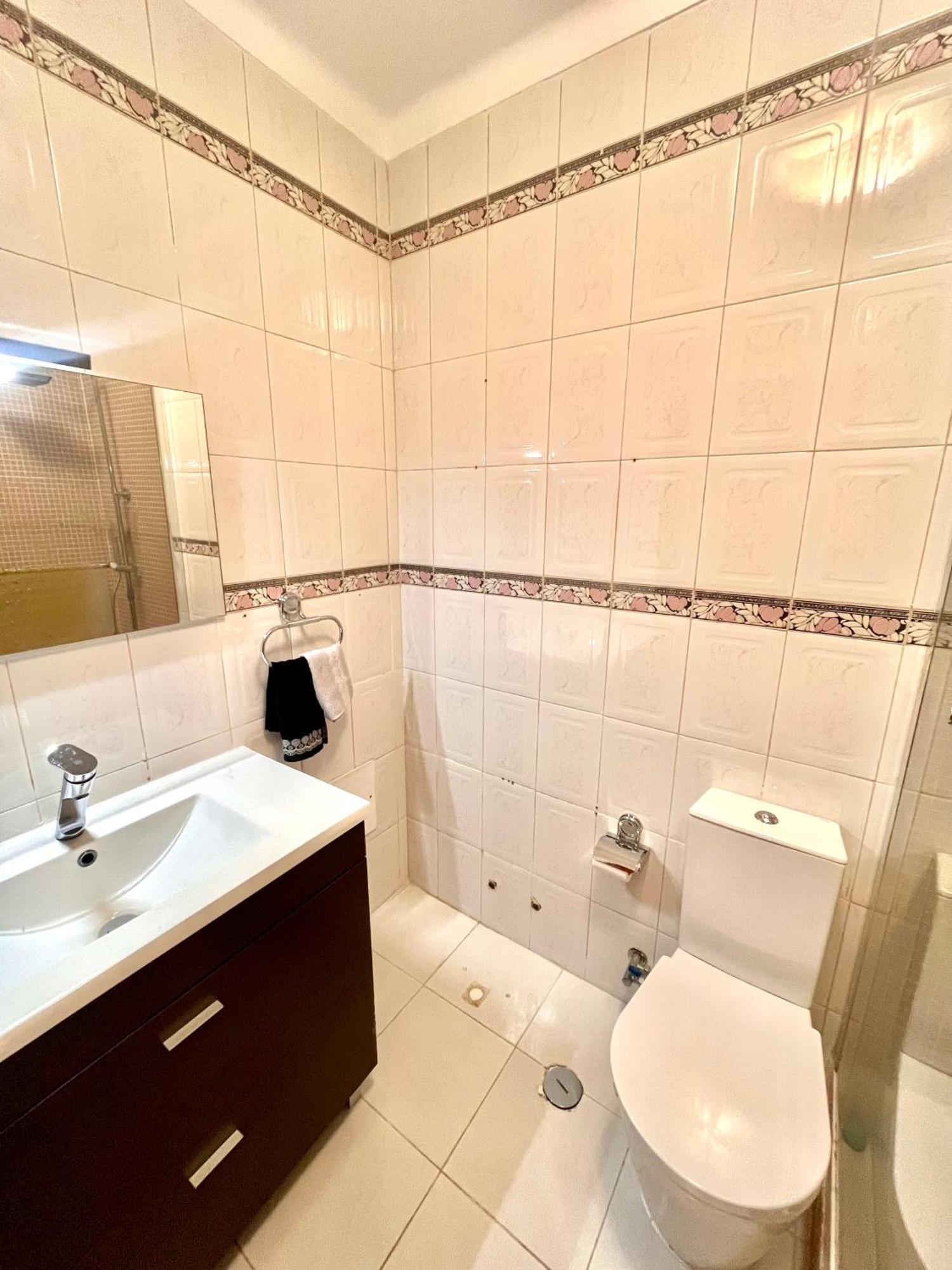 Appartement Quarto Boa Localizacao Com Cozinha E Casa De Banho à Caparica Extérieur photo