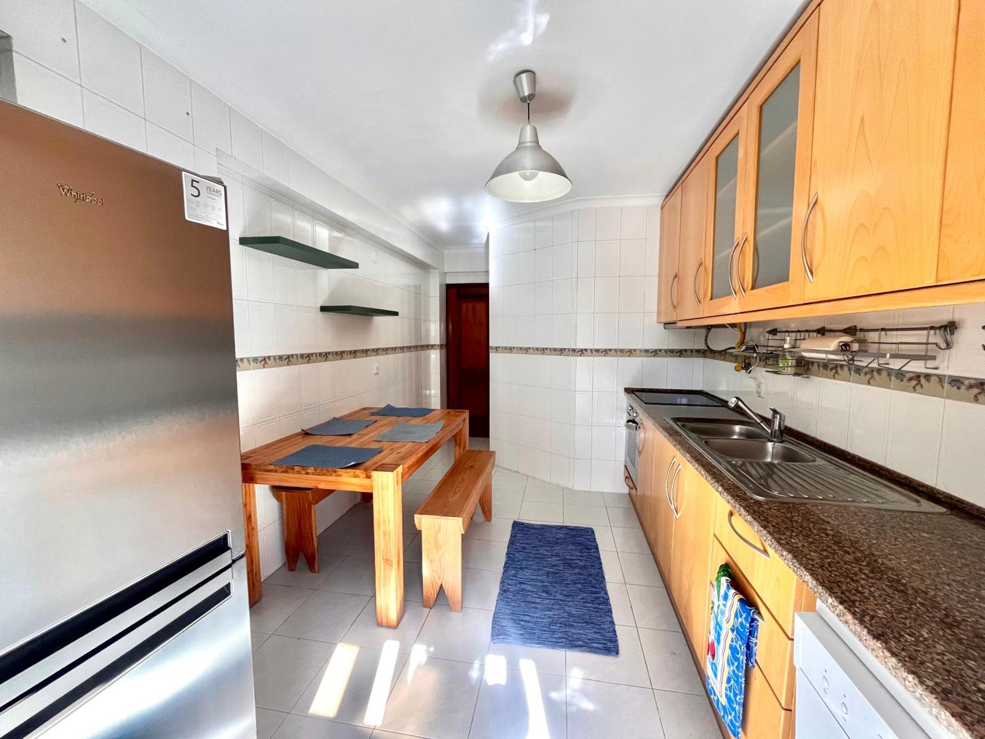 Appartement Quarto Boa Localizacao Com Cozinha E Casa De Banho à Caparica Extérieur photo