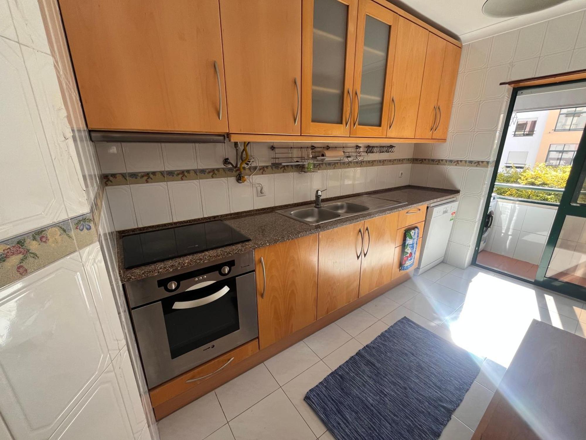 Appartement Quarto Boa Localizacao Com Cozinha E Casa De Banho à Caparica Extérieur photo